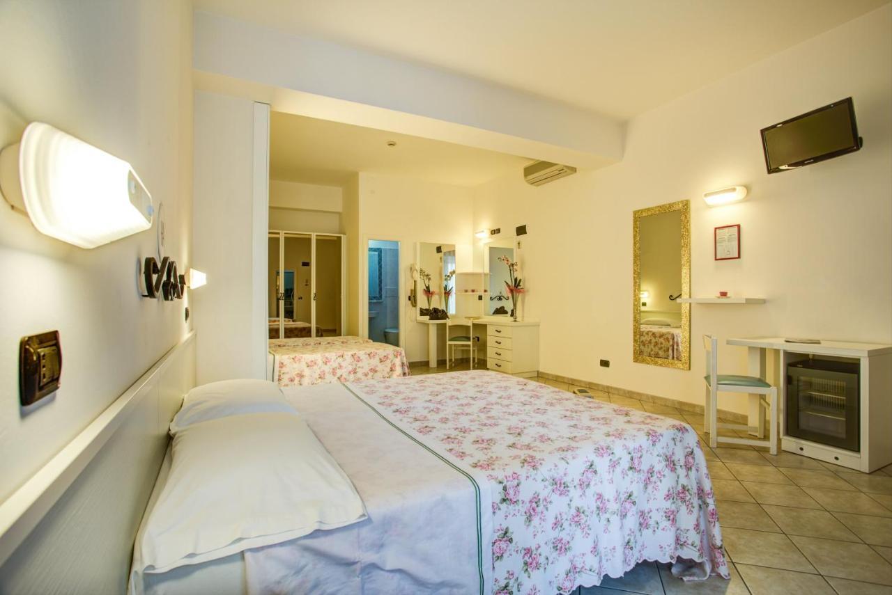 Ancora Hotel & Residence Cattolica Buitenkant foto