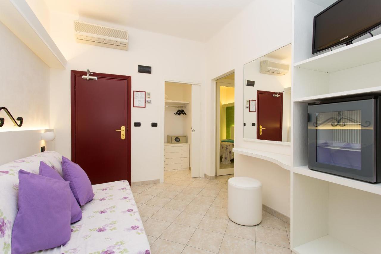 Ancora Hotel & Residence Cattolica Buitenkant foto