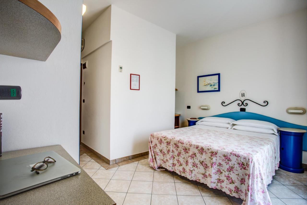 Ancora Hotel & Residence Cattolica Buitenkant foto