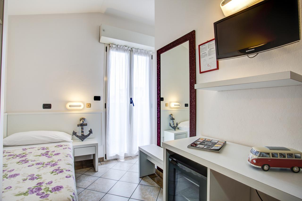 Ancora Hotel & Residence Cattolica Buitenkant foto