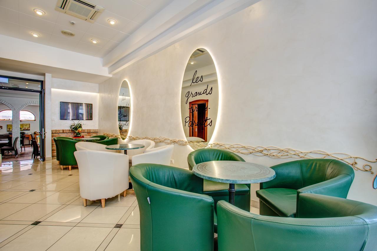 Ancora Hotel & Residence Cattolica Buitenkant foto